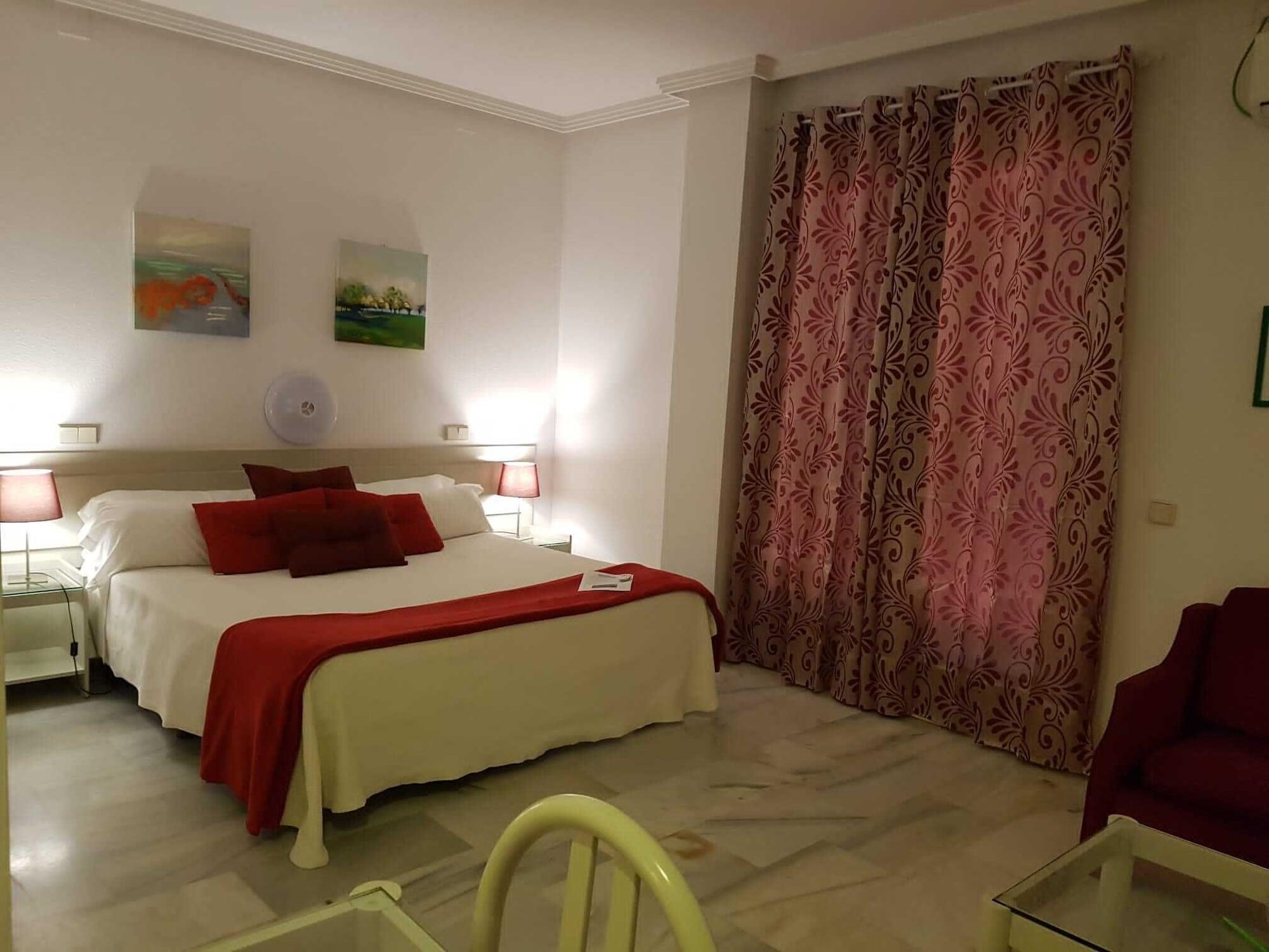 Hospedium Hotel Apartamentos Simon Verde Mairena del Aljarafe Eksteriør billede