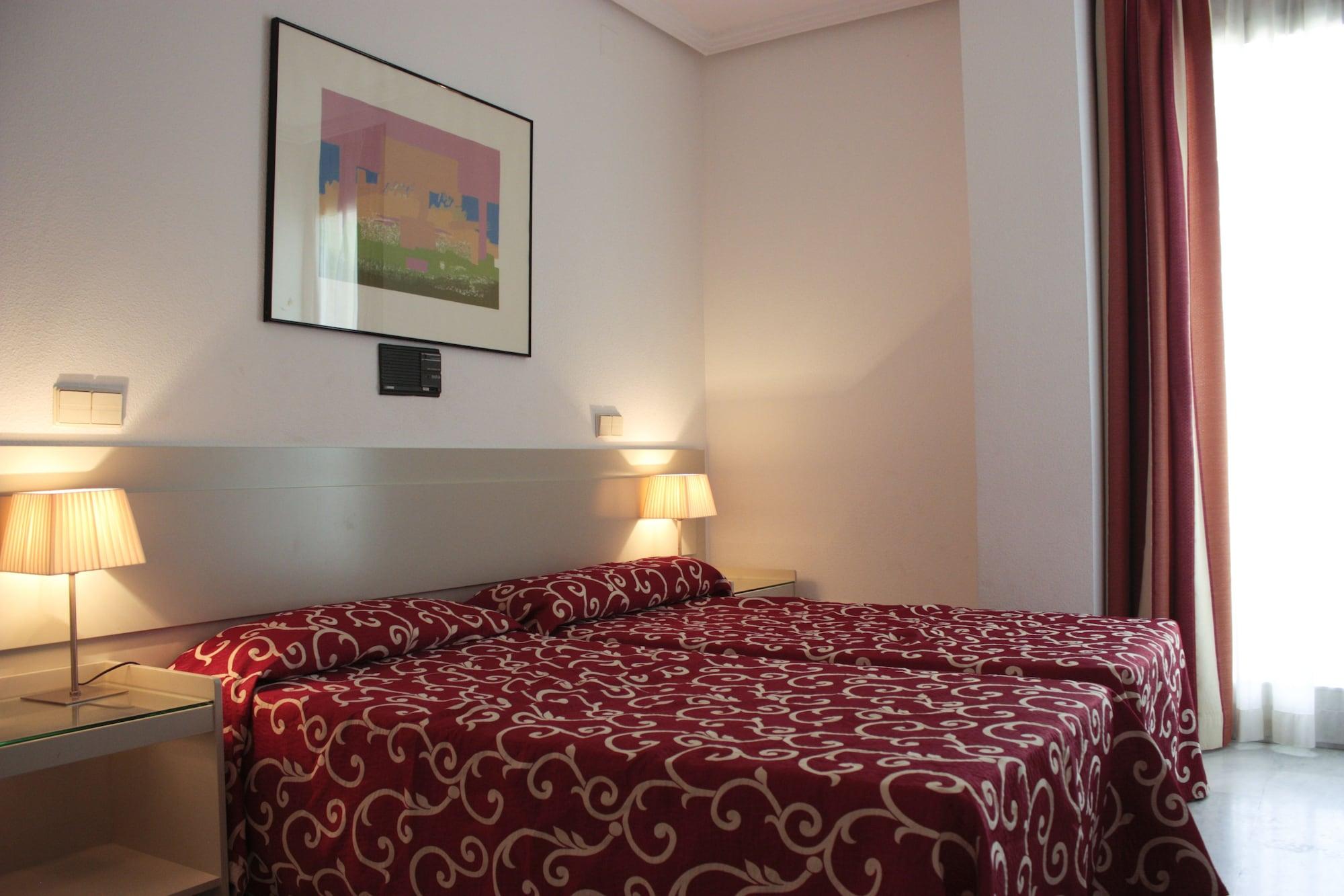 Hospedium Hotel Apartamentos Simon Verde Mairena del Aljarafe Værelse billede