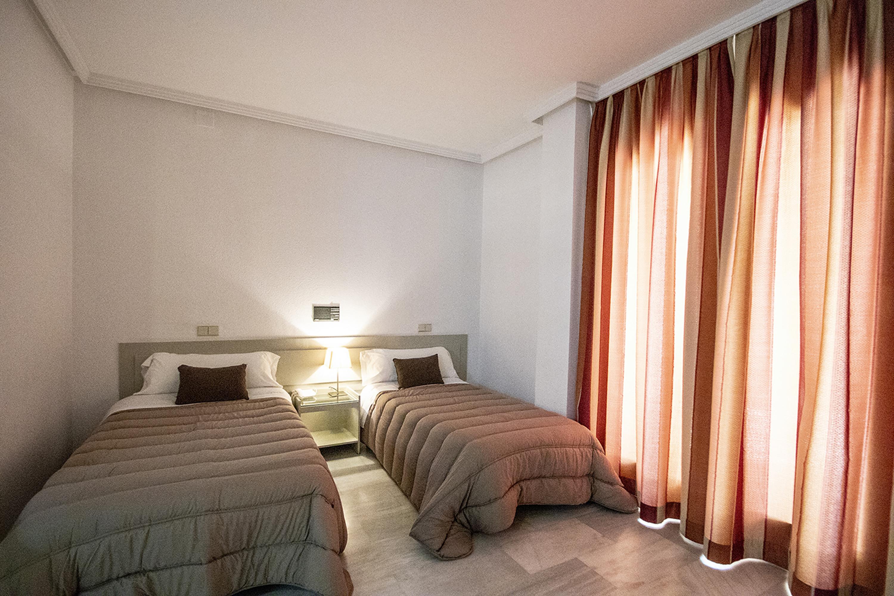 Hospedium Hotel Apartamentos Simon Verde Mairena del Aljarafe Eksteriør billede