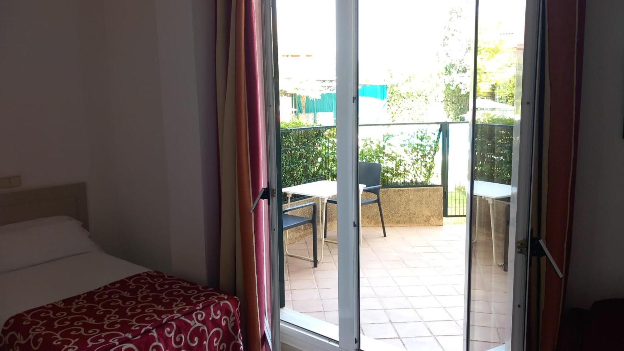 Hospedium Hotel Apartamentos Simon Verde Mairena del Aljarafe Værelse billede